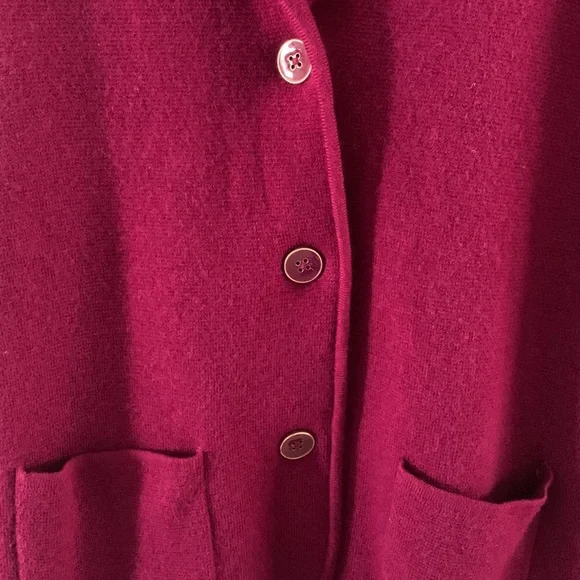 Beautiful fuschia knit blazer - Picture 3 of 5